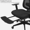 Ergonomisk kontorsstol med justerbart nackstöd och svankstöd samt vadderat fotstöd
