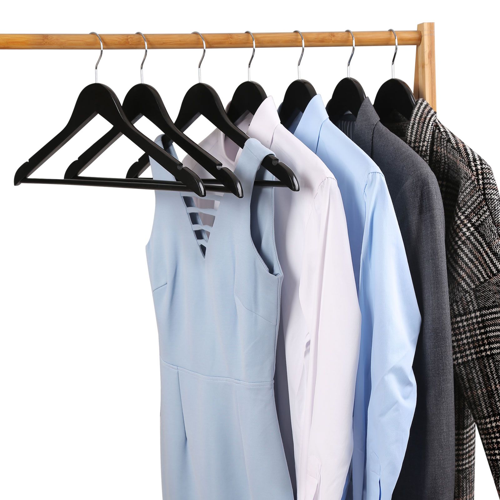 Galgar i trä 20-pack – Svarta klädhängare med halkfri stång