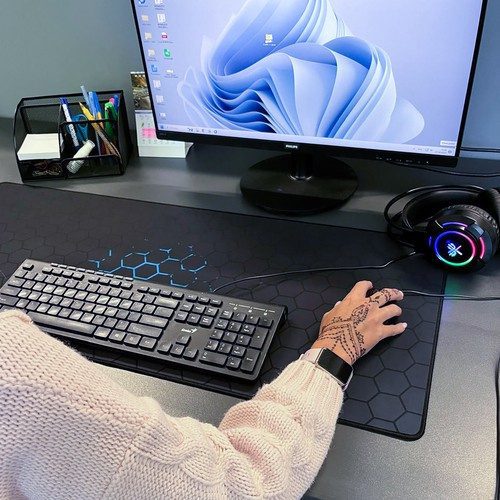 Gamingmusmatta XXL 90 x 40 cm – Skrivbordsmatta med Halkfri Gummibotten & Vattenavvisande Yta - Bild 6