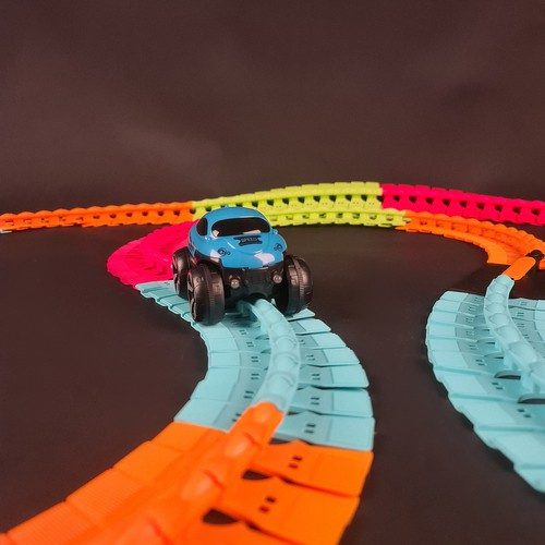 Racerbana 196 Delar – Flexibel Bilbana med LED-bil - Bild 10