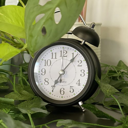 Retro Väckarklocka Analog – Tystgående Väckarklocka med LED-Belysning - Bild 3