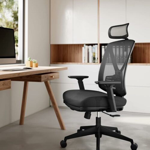 Ergonomisk kontorsstol med justerbart nackstöd och svankstöd samt vadderat fotstöd