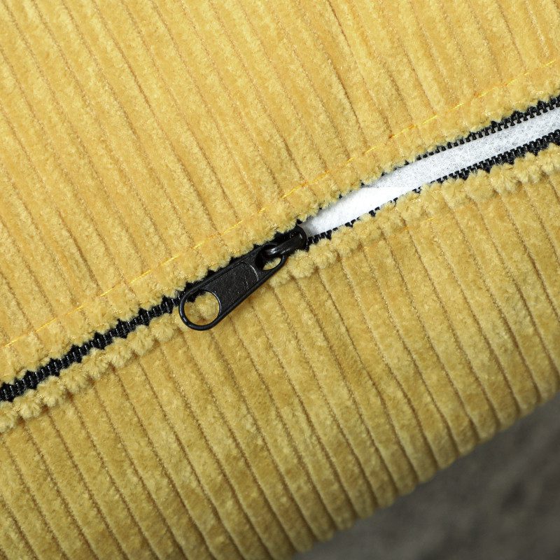 Gul Manchester Fåtölj med Vingrygg och Träben – Modern Design