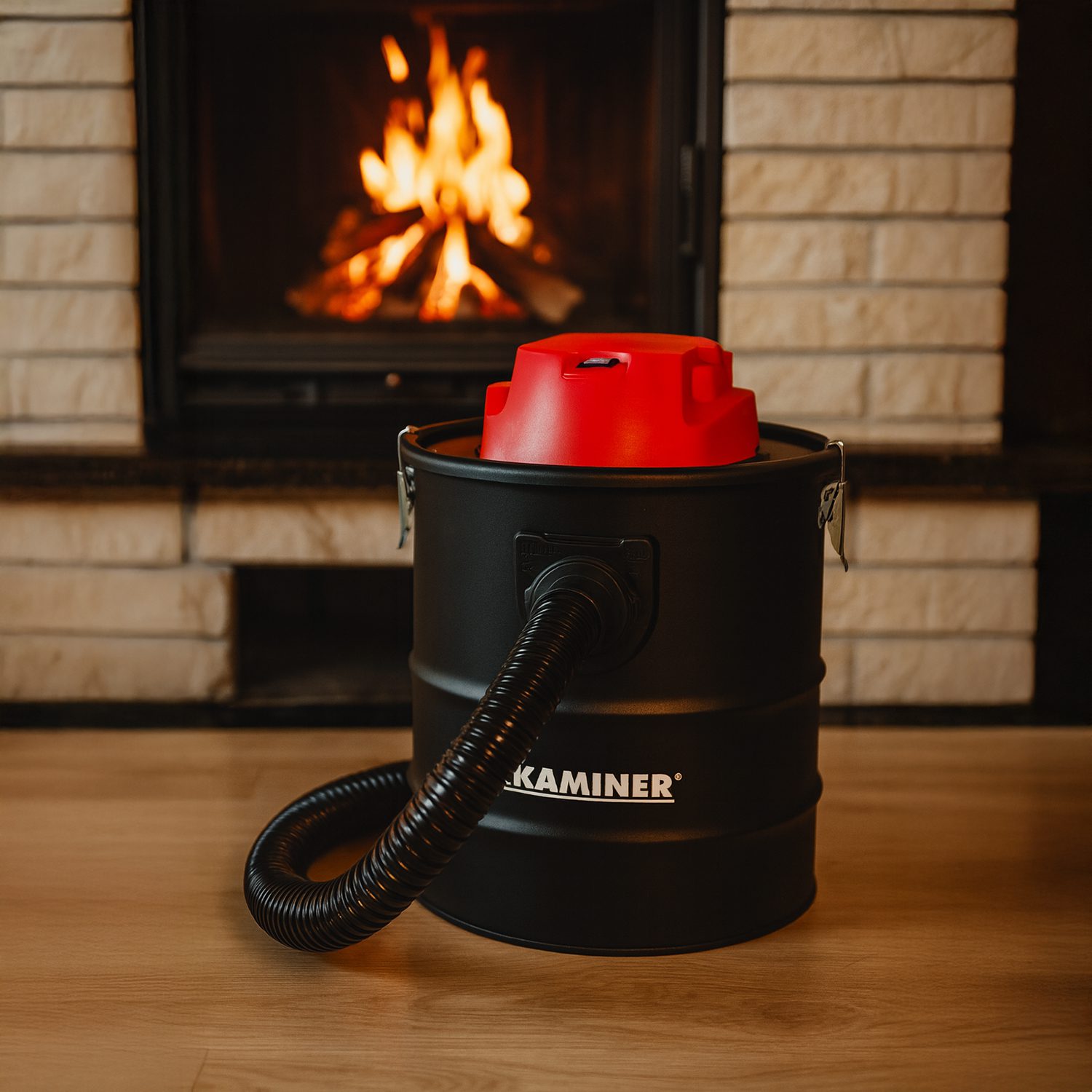 Kraftfull Askdammsugare 1200 W – 15 L Industrimodell med HEPA-filter, Sug/Blås & Tillbehör – Svart