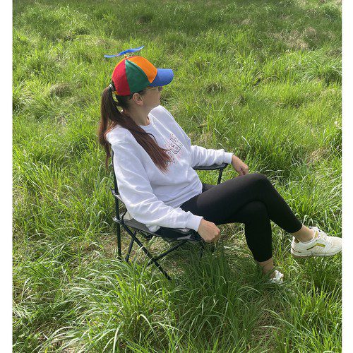 Hopfällbar fiskestol i grå färg – lätt, praktisk och med kopphållare