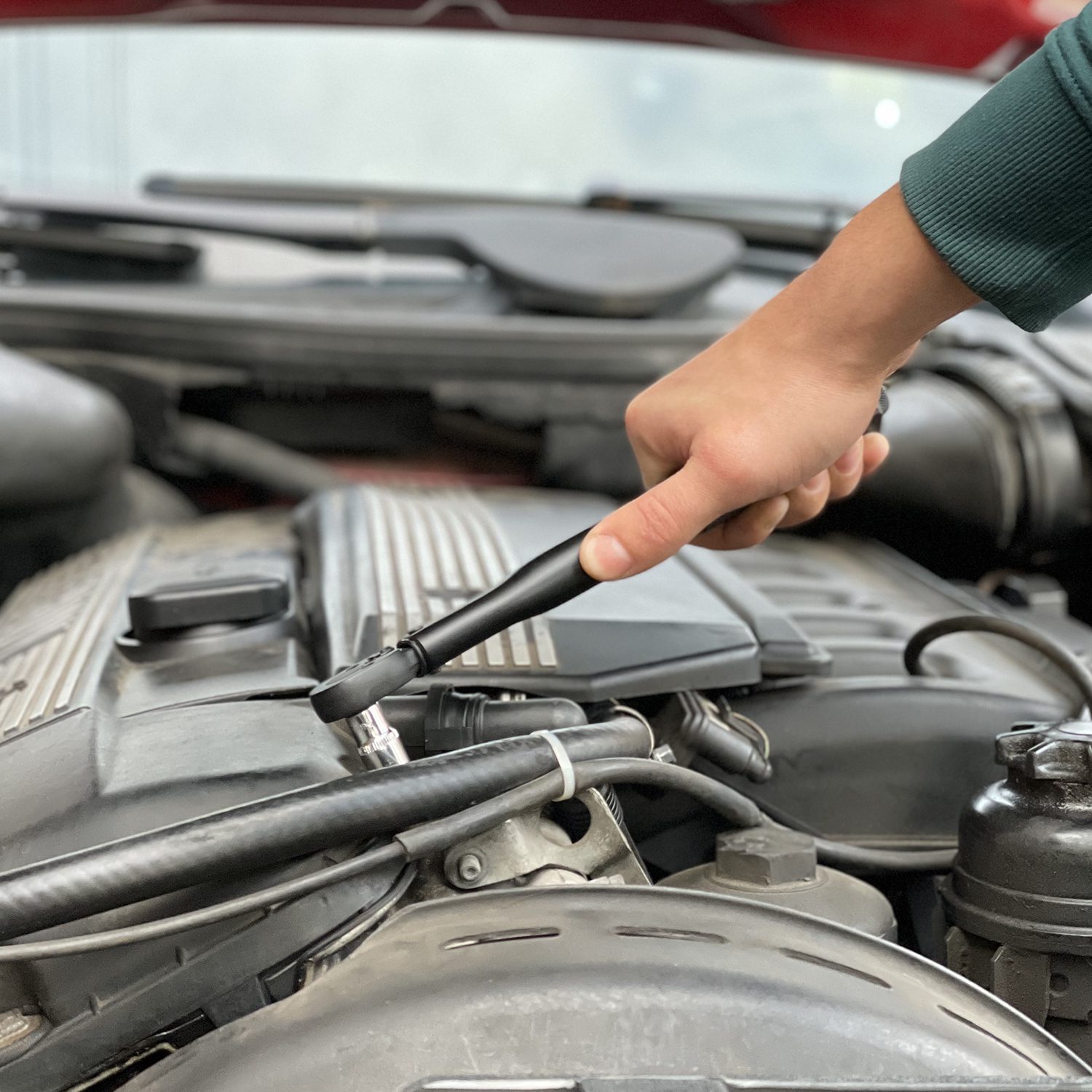 Precis momentnyckel 1/4” – 2–24 Nm, spärrfunktion och certifierad kalibrering