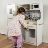 Leksakskök i trä med tillbehör – ljud- och ljuseffekter, 80 × 80,5 × 24 cm