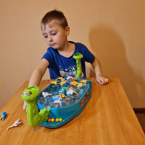 Dinosaurie skjutspel – arkadlek för barn med mål och kulor