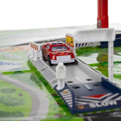 Leksaksgarage med 4 nivåer – hiss, ljus & ljud inkl. bilar och helikopter