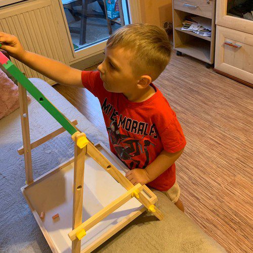 Roterande dubbelsidig barntavla – magnetisk whiteboard & kritboard i ett