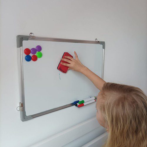 Whiteboard 60×40 cm med pennor
